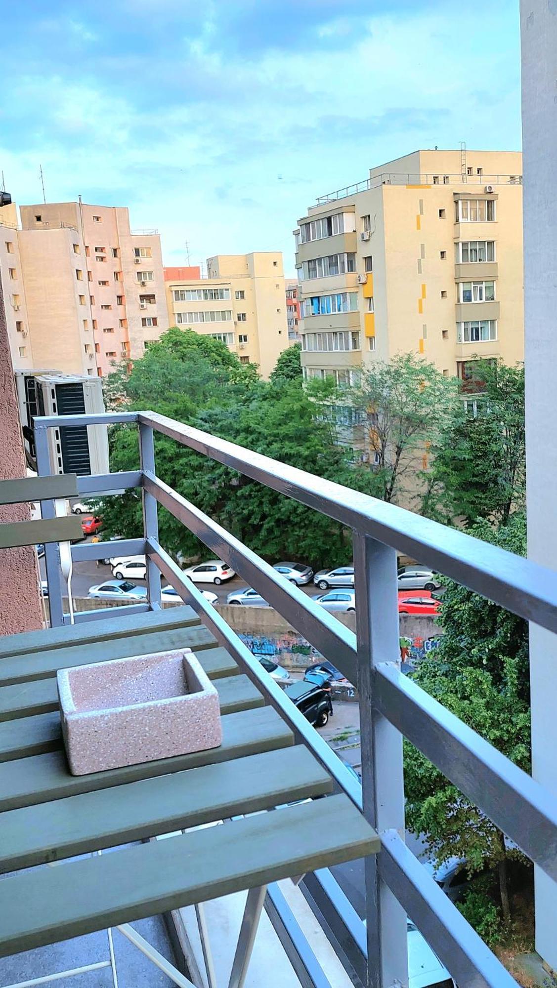 Obor Central Oasis --Secured Parking Nearby --Self Check-In-- 1Min Metro Station Bucareste Exterior foto